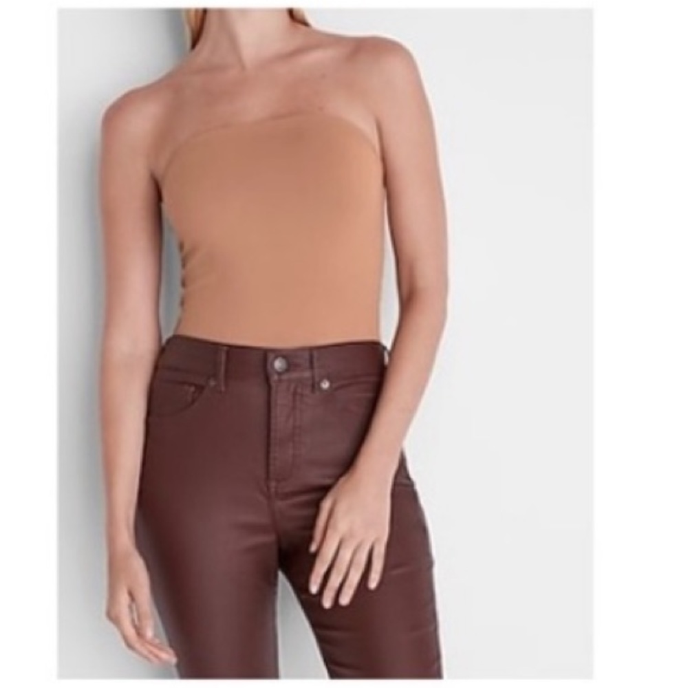 Express Body Contour Strapless Thong Bodysuit in Nude Pecan